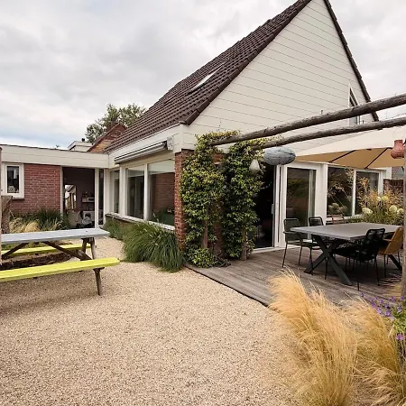 Menoria - Near The Lake, Restaurants & Keukenhof *